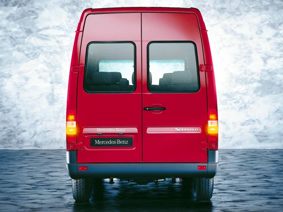  Mercedes-Benz Sprinter 2000 года  (фото 13 из 15)